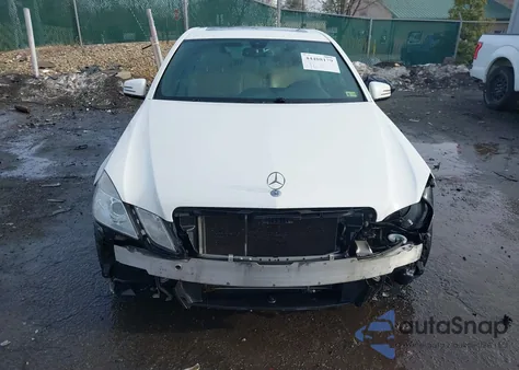 2013 Mercedes-Benz E 350 4Matic z USA, uszkodzony, nr VIN WDDHF8JB6DA751657